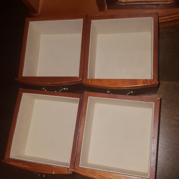 Jewelry box - Picture 4 of 7